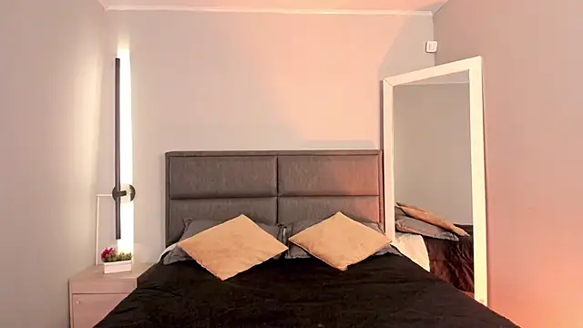 Snapshot of Emma__clark_ chatting on February 26, 2026, 1:11 pm Emma clark online show from February 26, 2026, 1:11 pm