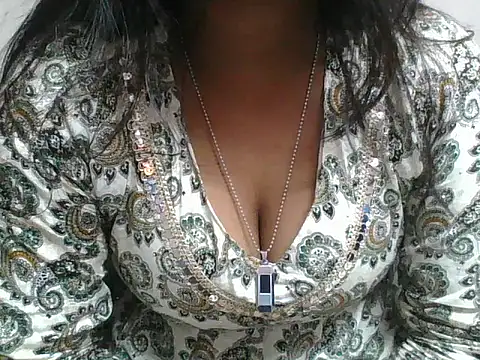 Kaluxx online show from November 9, 2025, 1:59 pm