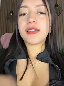 AngellaMoraa online show from May 13, 2026, 12:01 pm