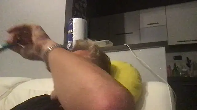 Axl hot online show from July 6, 2026, 7:49 pm