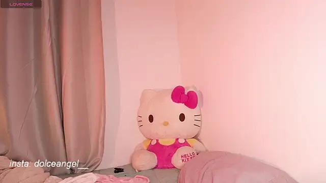 Snapshot of dulceangel__ chatting on September 24, 2025, 5:58 am dulceangel online show from September 24, 2025, 5:58 am