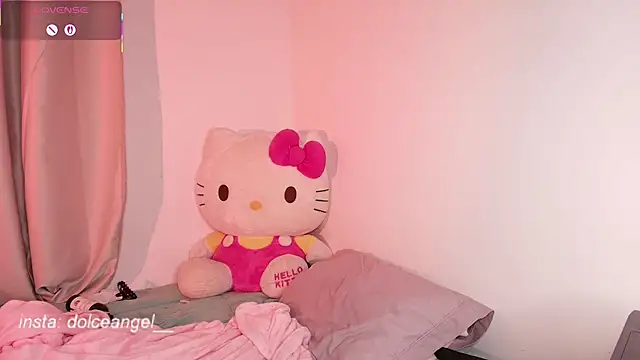 Snapshot of dulceangel__ chatting on September 25, 2025, 3:45 am dulceangel online show from September 25, 2025, 3:45 am