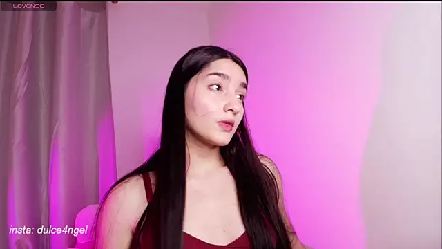 Snapshot of dulceangel__ chatting on December 19, 2025, 3:43 am dulceangel online show from December 19, 2025, 3:43 am