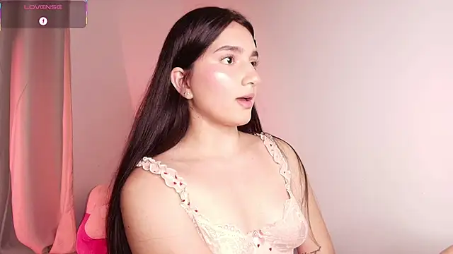 Snapshot of dulceangel__ chatting on October 9, 2025, 1:28 am dulceangel online show from October 9, 2025, 1:28 am