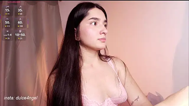 Snapshot of dulceangel__ chatting on November 30, 2025, 4:57 am dulceangel online show from November 30, 2025, 4:57 am