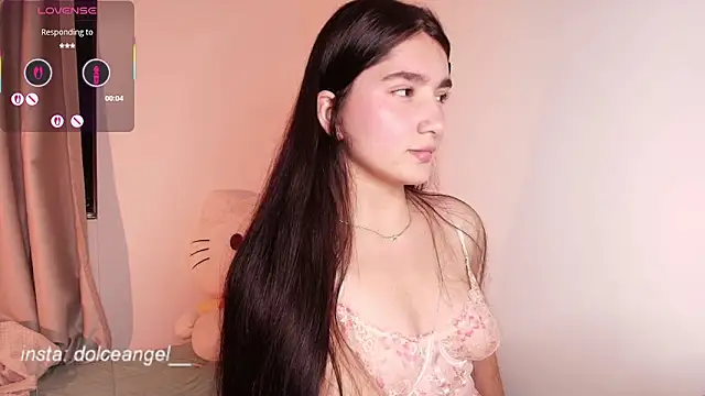 Snapshot of dulceangel__ chatting on September 23, 2025, 4:19 am dulceangel online show from September 23, 2025, 4:19 am