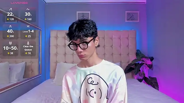 Phillicious   online show from September 24, 2025, 10:27 pm