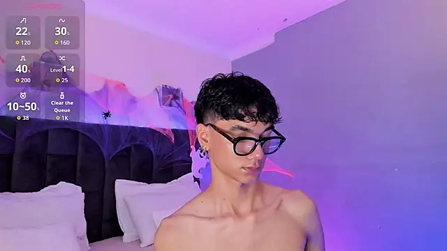 Phillicious   online show from October 22, 2025, 9:35 pm