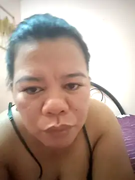 Snapshot of Hot_Bellexx chatting on May 7, 2026, 3:48 pm Hot Bellexx online show from May 7, 2026, 3:48 pm
