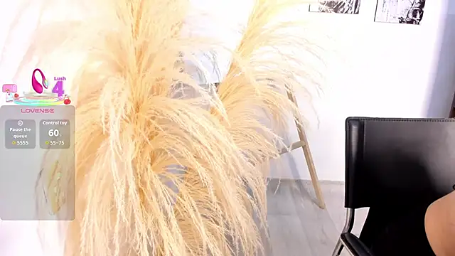 Snapshot of salma_falcon chatting on November 6, 2025, 7:29 pm salma falcon online show from November 6, 2025, 7:29 pm