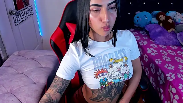 Snapshot of Samanthademonx20_ chatting on July 15, 2026, 7:32 pm Samanthademonx20 online show from July 15, 2026, 7:32 pm