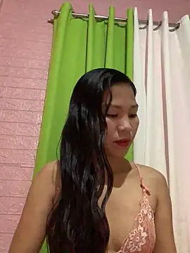 Snapshot of Cleo17 chatting on February 6, 2026, 1:07 pm Cleo17 online show from February 6, 2026, 1:07 pm