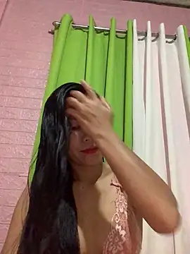 Snapshot of Cleo17 chatting on February 2, 2026, 12:48 pm Cleo17 online show from February 2, 2026, 12:48 pm