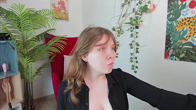 Snapshot of Sense_Of_Rosemary chatting on May 17, 2026, 5:29 am Sense Of Rosemary online show from May 17, 2026, 5:29 am