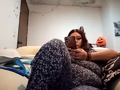 Kitty WetXxX online show from November 18, 2025, 1:21 am