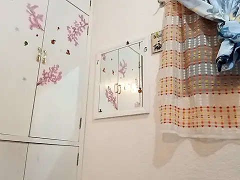 Kitty WetXxX online show from November 22, 2025, 12:21 am