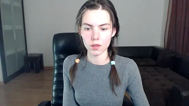 AmelieReve online show from September 29, 2025, 4:34 pm