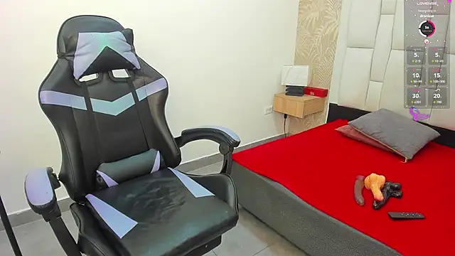 Snapshot of alice_rouusse chatting on October 17, 2025, 12:51 pm alice rouusse online show from October 17, 2025, 12:51 pm