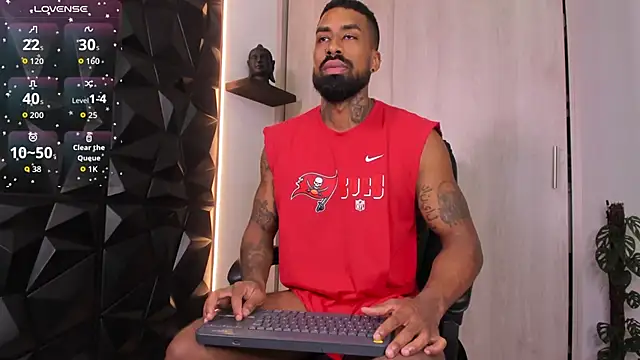 Snapshot of OstinDaniels chatting on November 19, 2025, 11:38 pm OstinDaniels online show from November 19, 2025, 11:38 pm