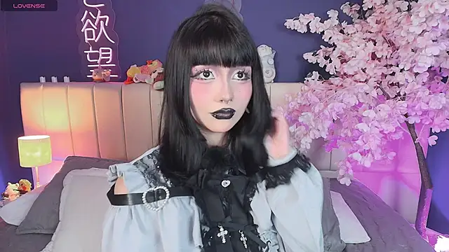 Shizuko  online show from June 10, 2026, 9:05 pm
