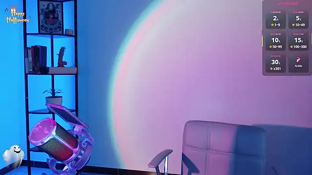 girldom online show from November 5, 2025, 3:37 pm