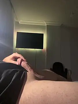 Erenn9972 online show from September 19, 2025, 11:31 pm