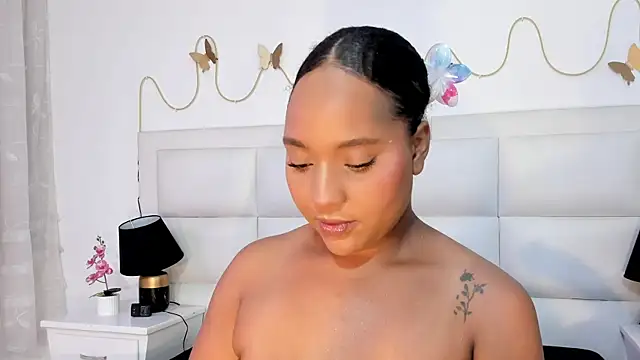 Snapshot of Michelle_Lewis_ chatting on June 17, 2026, 12:59 pm Michelle Lewis online show from June 17, 2026, 12:59 pm