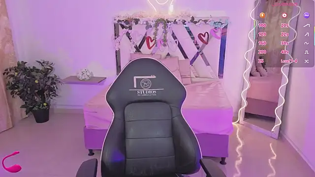 Snapshot of ZURY_TAY chatting on November 19, 2025, 11:43 am ZURY TAY online show from November 19, 2025, 11:43 am