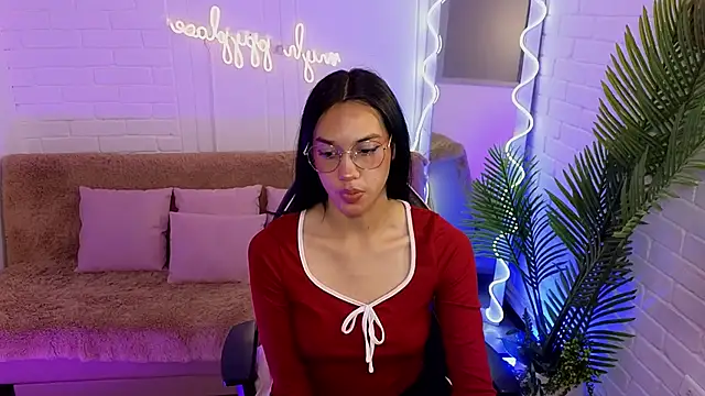 artemiss tay online show from September 19, 2025, 7:07 pm