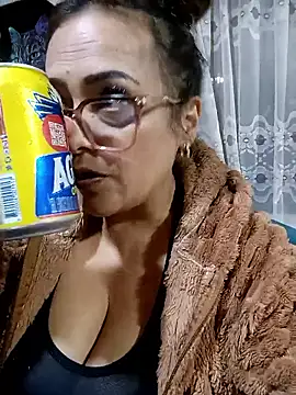 Snapshot of Lady_16 chatting on January 11, 2026, 2:18 am Lady 16 online show from January 11, 2026, 2:18 am