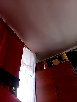 Snapshot of Lady_16 chatting on February 9, 2026, 9:24 pm Lady 16 online show from February 9, 2026, 9:24 pm