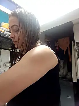 Snapshot of Lady_16 chatting on January 11, 2026, 8:49 pm Lady 16 online show from January 11, 2026, 8:49 pm