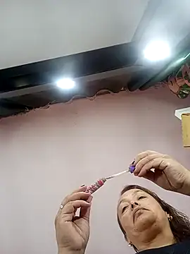 Snapshot of Lady_16 chatting on December 21, 2025, 7:26 pm Lady 16 online show from December 21, 2025, 7:26 pm