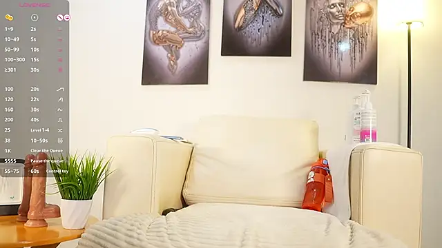 KristellV online show from March 26, 2026, 11:30 am