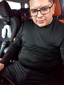 Snapshot of lucho8690 chatting on September 23, 2025, 9:33 pm lucho8690 online show from September 23, 2025, 9:33 pm