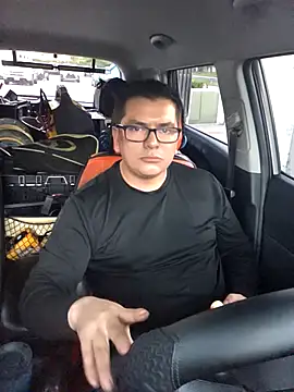 Snapshot of lucho8690 chatting on January 9, 2026, 10:39 pm lucho8690 online show from January 9, 2026, 10:39 pm