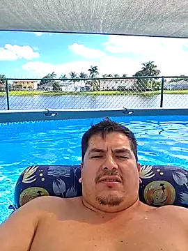 Snapshot of lucho8690 chatting on October 18, 2025, 7:49 pm lucho8690 online show from October 18, 2025, 7:49 pm