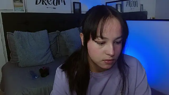 Snapshot of Eymmy_24 chatting on September 14, 2025, 2:45 am Eymmy 24 online show from September 14, 2025, 2:45 am