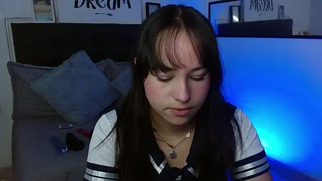 Snapshot of Eymmy_24 chatting on September 13, 2025, 2:22 am Eymmy 24 online show from September 13, 2025, 2:22 am