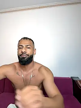 MiaKiittyy online show from September 19, 2025, 2:10 pm