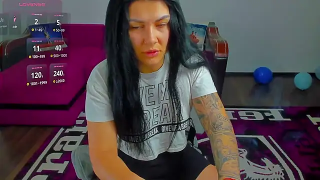 Snapshot of MiaKiittyy chatting on January 14, 2026, 12:58 am MiaKiittyy online show from January 14, 2026, 12:58 am