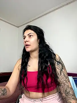 Snapshot of MiaKiittyy chatting on January 7, 2026, 5:18 pm MiaKiittyy online show from January 7, 2026, 5:18 pm