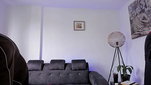 Snapshot of DeimonOficial chatting on February 22, 2026, 1:57 pm DeimonOficial online show from February 22, 2026, 1:57 pm