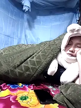 Snapshot of PhamPm70 chatting on December 18, 2025, 1:04 pm PhamPm70 online show from December 18, 2025, 1:04 pm