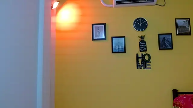 bellotabigtits18 online show from September 26, 2025, 9:54 pm