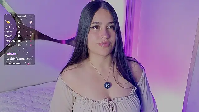 gabyjoness  online show from July 22, 2026, 5:31 am