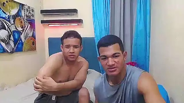 Black hugecock online show from November 14, 2025, 6:44 pm