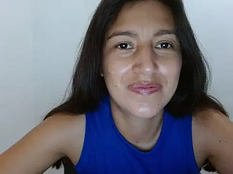 Snapshot of SarahFriendly chatting on May 19, 2026, 11:56 pm SarahFriendly online show from May 19, 2026, 11:56 pm