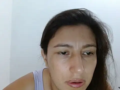 Snapshot of SarahFriendly chatting on June 11, 2026, 12:02 pm SarahFriendly online show from June 11, 2026, 12:02 pm