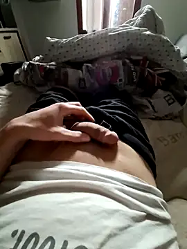 lapousse3 online show from April 15, 2026, 7:58 am